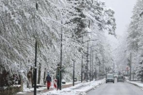 انخفاض درجات الحرارة وتساقط الثلوج في بولندا
