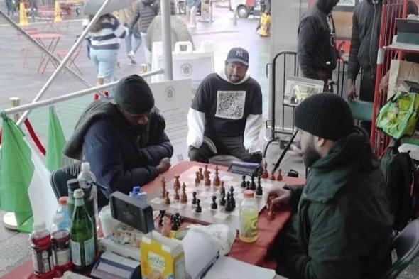 نيجيري يكمل 60 ساعة شطرنج لأجل «غينيس»