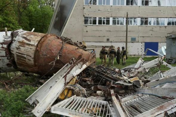 الرئيس الأوكراني: قصف روسي يدمر برجًا للبث التلفزيوني في خاركيف