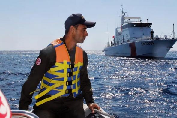 قبالة سواحل جربة.. السلطات التونسية تنتشل 14 جثة لمهاجرين غير شرعيين