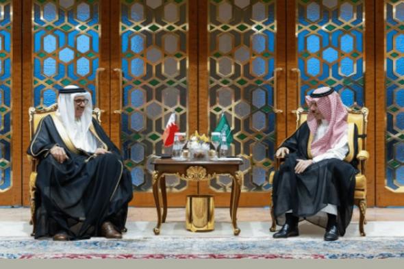 وزير الخارجية يستقبل نظيره البحريني ويستعرضان مستجدات الأحداث