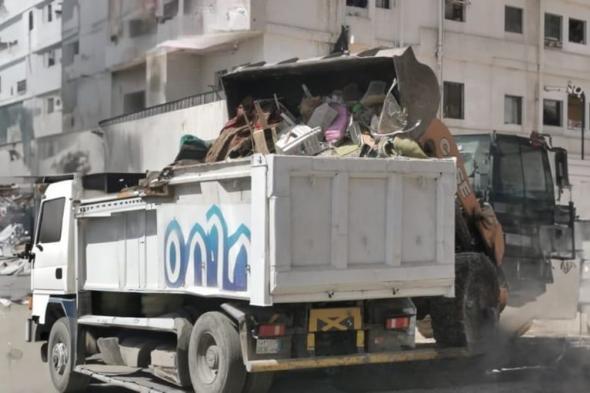 أمانة جدة تزيل 163 عربة وبسطة عشوائية مخالفة بنطاق حي الجامعة