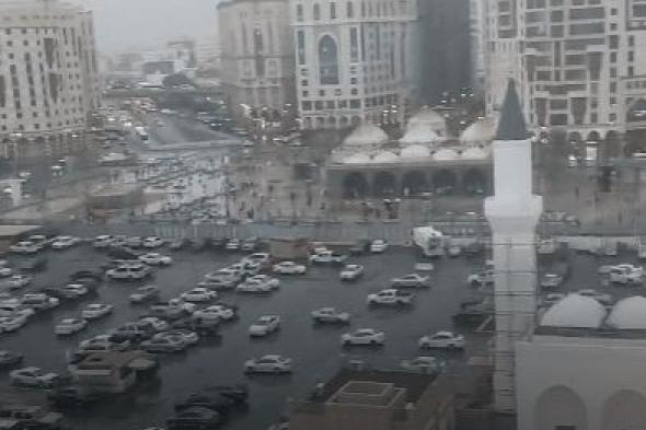 أمطار وصواعق وسيول على المدينة المنورة لأكثر من 12 ساعة