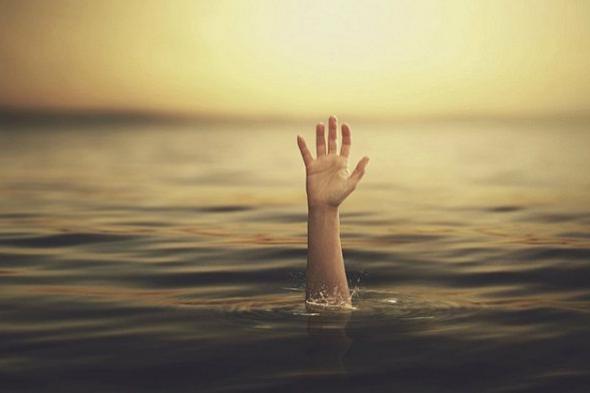 تفسير حلم محاولة الانتحار غرق في البحر في المنام