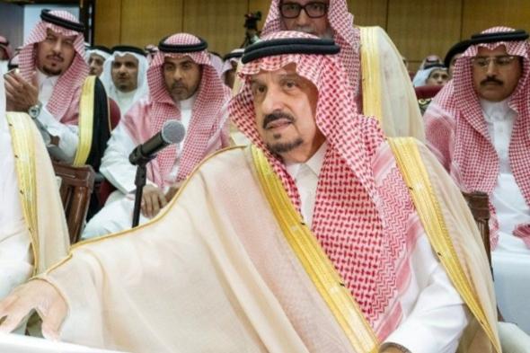 شاهد.. أمير الرياض يدشن مشاريع ويرعى اتفاقيات في شقراء ويكرم الداعمين