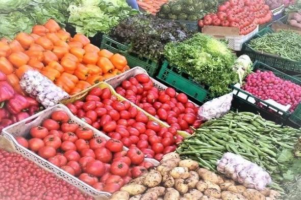 أسعار الخضر والفواكه مرشحة للارتفاع بعد إلغاء موريتانيا الزيادة في رسومها الجمركية.