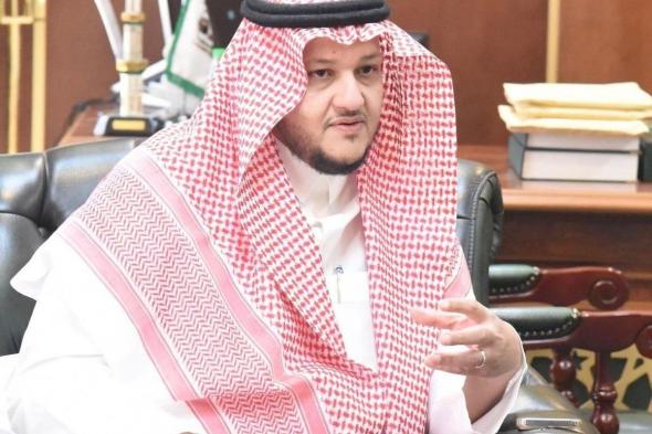"آل الشيخ": ليس لأئمة ومؤذني الحرمين حسابات على مواقع التواصل.. وسنتخذ الإجراءات النظامية