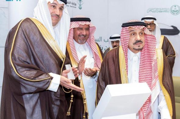 أمير الرياض يدشن 30 مشروعًا للطرق بأكثر من 2.8 مليار ريال.. لتعزيز الحركة الاقتصادية