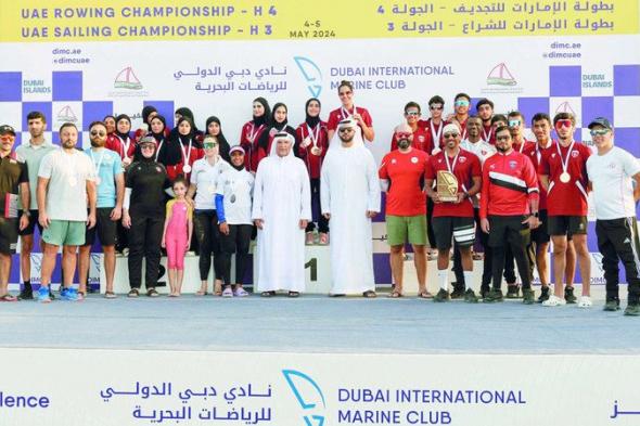 الحمرية بطل سباق دبي للتجديف