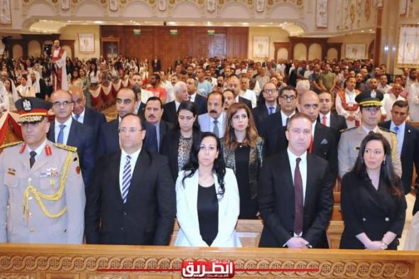 الجالية المصرية تحتفل مع الكنيسة القبطية بالكويت بـعيد القيامة المجيدالأمس الأحد، 5 مايو 2024 09:51 مـ