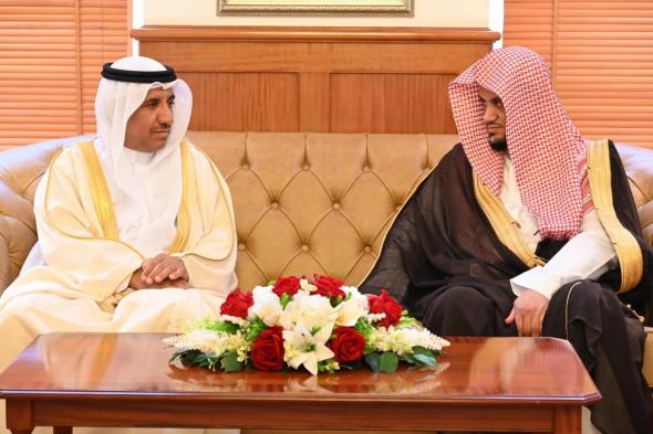 النائب العام يلتقي عددًا من قيادات السلطات القضائية والدستورية خلال زيارته للبحرين