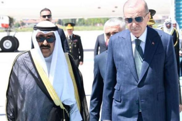 أمير دولة الكويت يصل تركيا.. والرئيس التركي في مقدمة مستقبلي سموهاليوم الثلاثاء، 7 مايو 2024 02:46 مـ   منذ 37 دقيقة