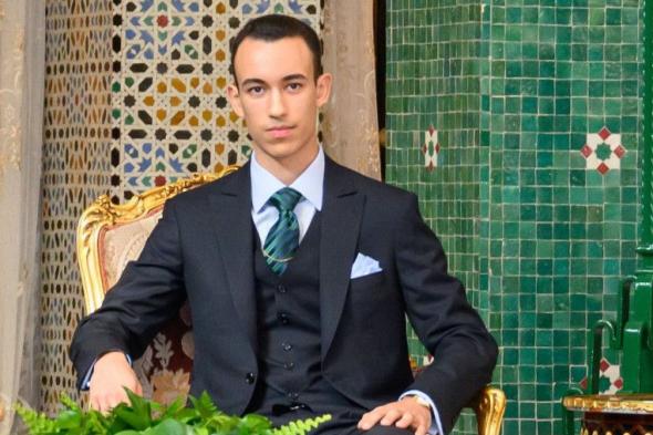 الأمير مولاي الحسن، يكمل 21 سنة.