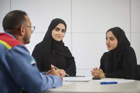 الإمارات للألمنيوم : تخريج 150 شاباً من برامج منصة "فرصة" الإلكترونية