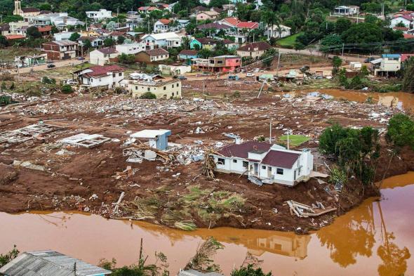 ارتفاع حصيلة ضحايا الفيضانات في البرازيل إلى 95 قتيلا