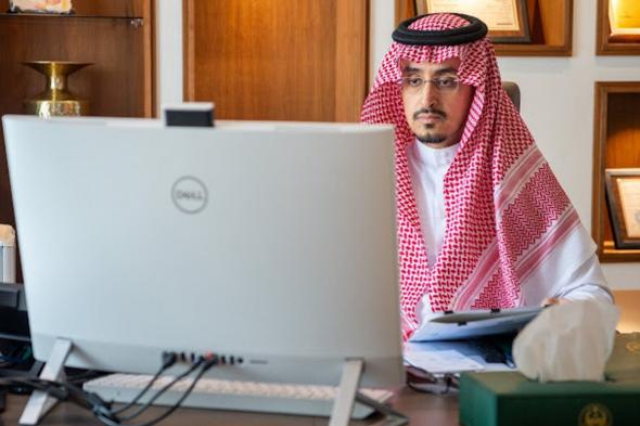 مستشار أمير مكة المكرمة يناقش تقاريرَ أداء محافظات المنطقة وينوّه بدعم القيادة