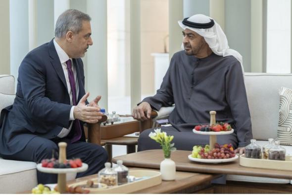 رئيس الدولة يؤكد دعم الإمارات لجهود تحقيق الأمن والاستقرار والسلام الإقليمي والدولي