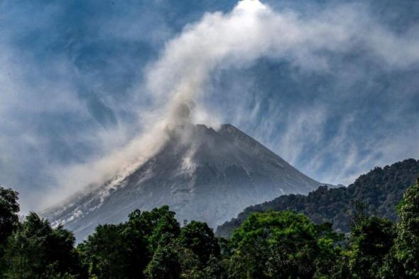 حمم بركانية باردة تقتل 37 شخصا في جزيرة سومطرة الأندونيسية (فيديو)