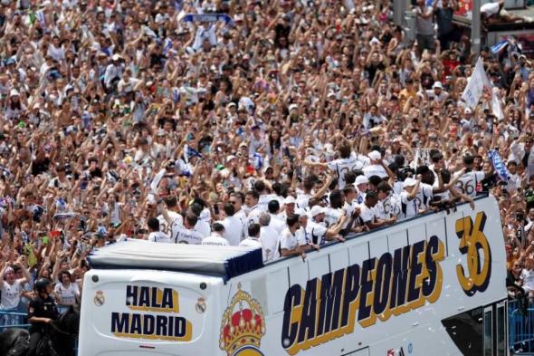 ريال مدريد يتفادى خطأ برشلونة ويرفض الاحتفال في غرناطة.. ما السبب؟