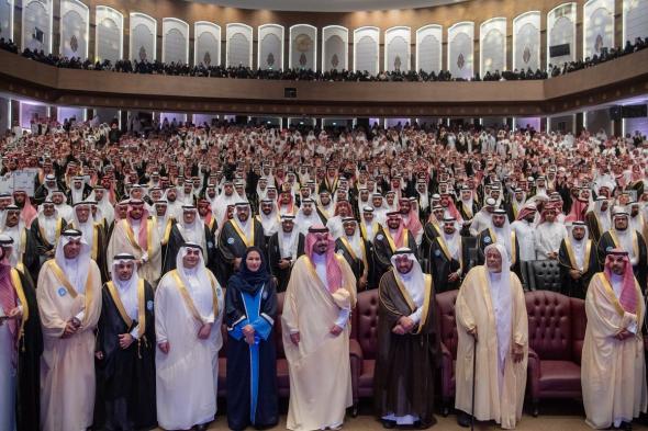 أمير المدينة المنورة يرعى حفل تخريج الدفعة الـ 20 من طلاب وطالبات جامعة طيبة