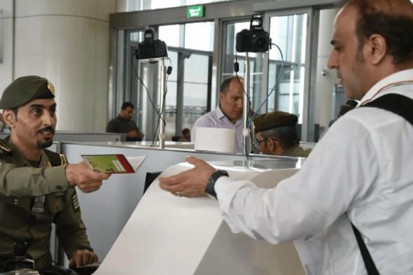 مطار الأمير محمد بن عبدالعزيز يستقبل أولى رحلات الحجاج القادمين من إيران