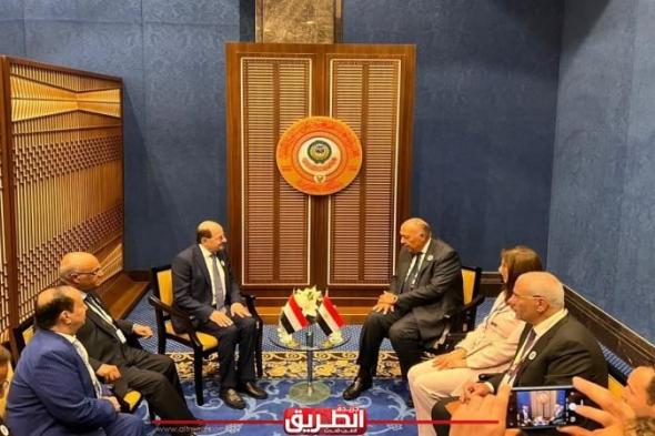 وزير الخارجية يؤكد لنظيره اليمني موقف مصر الثابت إزاء دعم اليمن الشقيقاليوم الثلاثاء، 14 مايو 2024 06:17 مـ
