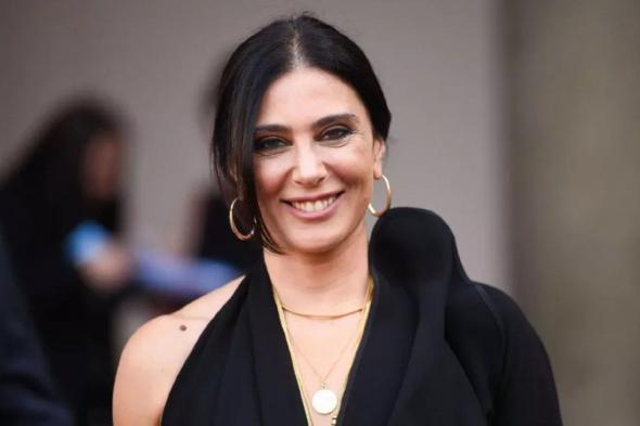 ظهور لافت للمخرجة اللبنانية نادين لبكي على ريد كاربت مهرجان كان السينمائي الدولي
