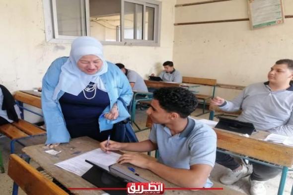 وكيل تعليم القاهرة تتابع سير امتحانات الصف الأول الثانوياليوم الأربعاء، 15 مايو 2024 04:33 مـ