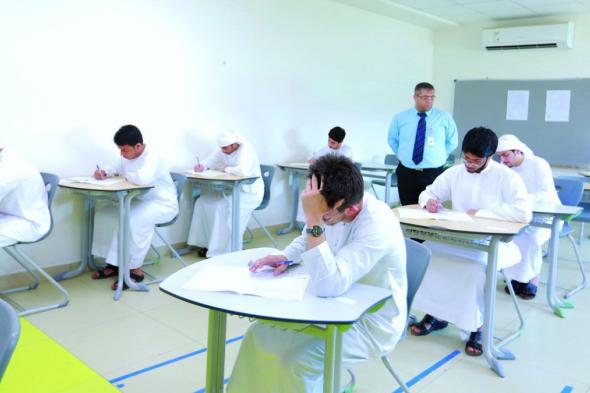 توفير 400 مقعد للطلبة الإماراتيين المتميزين في دبي