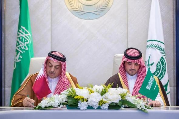 وزير الداخلية ونائب رئيس الوزراء القطري يرأسان الاجتماع الثاني للجنة الأمنية والعسكرية
