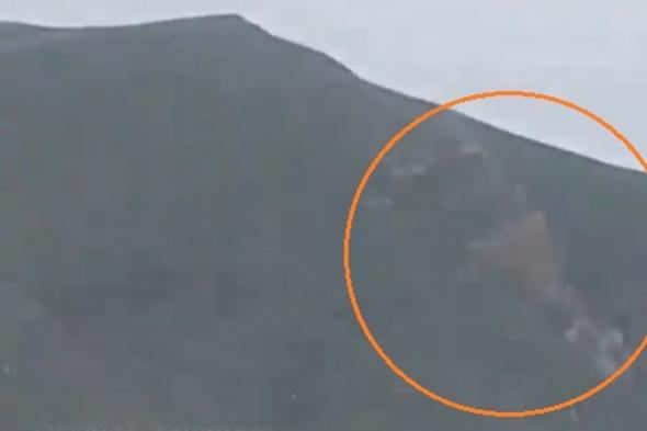 بالفيديو.. شاهد اللقطات الأولى للحظة العثور على حطام طائرة الرئيس الإيراني