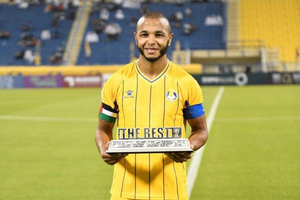 براهيمي مرشّح لجائزة لاعب الموسم في قطر
