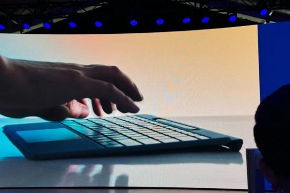 مايكروسوفت تعيد تصميم لوحة مفاتيح Surface Pro Flex لأجهزة 2 في واحد #Build 2024