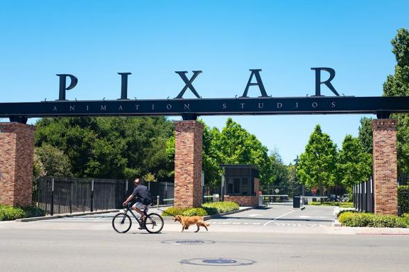 شركة Pixar بدأت في تسريح 14٪ من قوتها العاملة مع تحول تركيزها بعيدًا عن Disney +