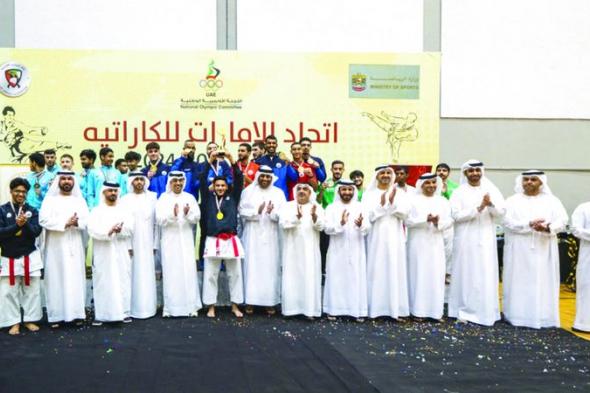 «الشارقة للألعاب الفردية» يرفع كأس الاتحاد للكاراتيه