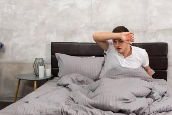 احذر تجاهله بعد موجة الحر.. التعرق الليلي مؤشر لأمراض خطرة