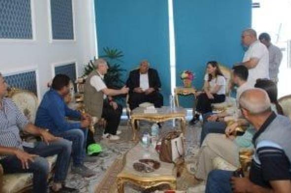 محافظ الوادى الجديد يلتقى وفد "إيكاردا" الأسبانى لتعزيز التعاون المشترك