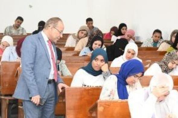 انضباط وهدوء بامتحانات كليات العلوم وطب الأسنان والتمريض بجامعة قناة السويس