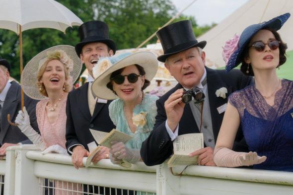 الكشف عن العرض الرسمي لفيلم Downton Abbey: The Grand الذي يمثل خاتمة الملحمة التي امتدت على 15 عاماً