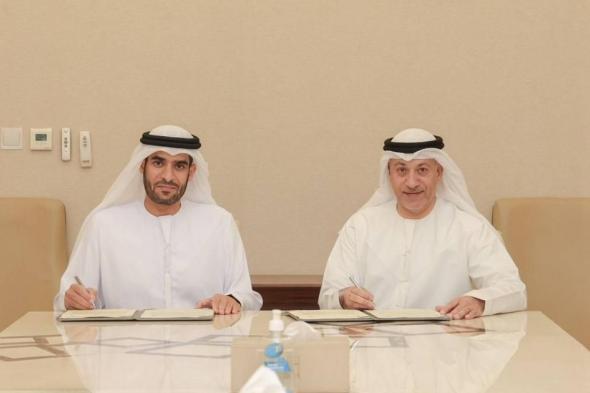 بلدية الشارقة تنظم مواقف سيتي سنتر الزاهية