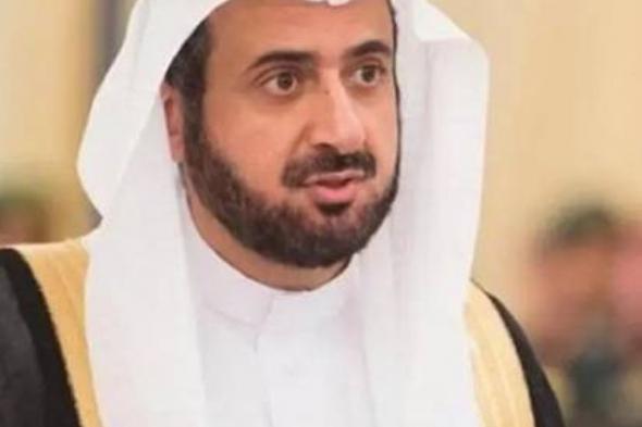 وزير الحج يؤكد ضرورة الالتزام بالتنظيمات والتعليمات لضمان سلامة الحجاج