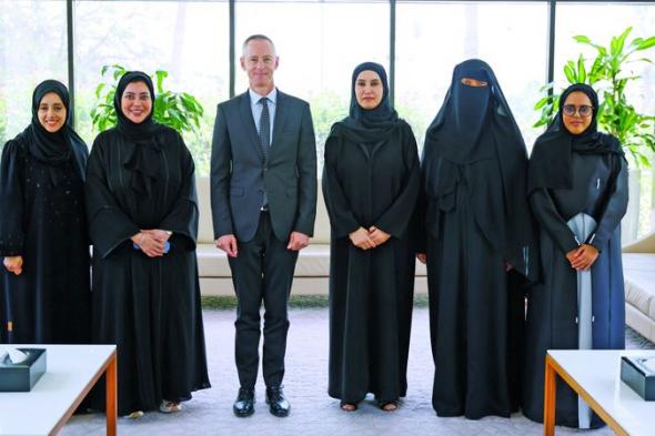 القنصل الفرنسي يزور مؤسسة دبي لرعاية النساء والأطفال
