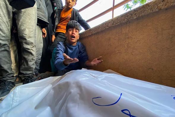"فخ موت".. إسرائيل حولت توزيع المساعدات إلى وسيلة لاستدراج الفلسطينيين وقتلهم