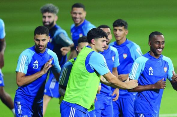 «الأبيض» يختتم تحضيرات مباراة أوزبكستان اليوم