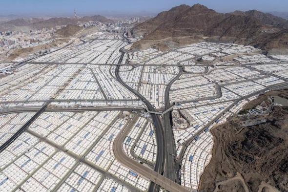 مشعر منى يستقبل ضيوف الرحمن.. ومتابعة جوية لضمان انسيابية الحركة