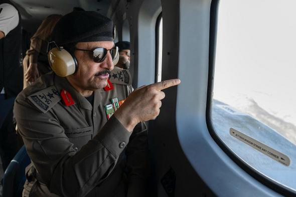 جوًا.. مدير الأمن العام أثناء يتابع تصعيد ضيوف الرحمن إلى مشعر عرفات