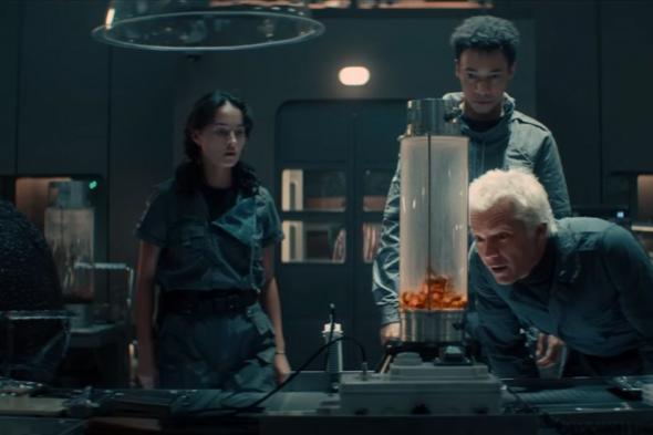 العرض الكامل الأول لمسلسل Alien: Earth من FX يكشف عن 5 أنواع من الكائنات الفضائية وما يبدو أنه تشويق للـ Predator؟