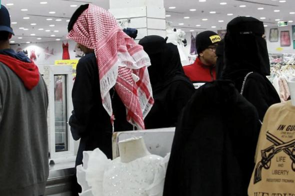 المراكز التجارية بنجران تشهد إقبالًا من المتسوقين مع قرب عيد الأضحى
