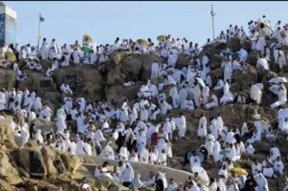 جبل الرحمة.. موضع الخشوع وقبلة الدعاء في صعيد عرفات