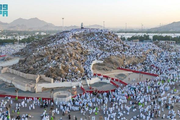 بالصور: قلوب خاشعة وعيون دامعة وأكف متضرعة.. عدسة الكاميرا توثق لحظات إيمانية فريدة